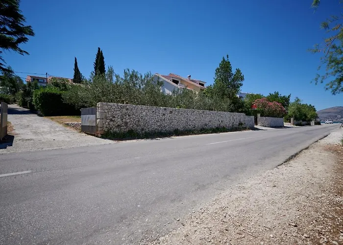Villa Lovor *