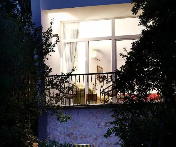 Lovor Villa
