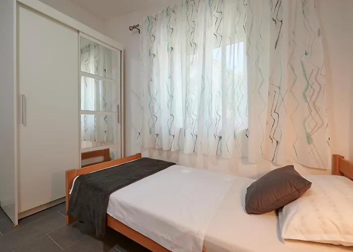 Lovor Villa Trogir