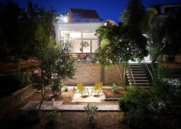 Lovor * Трогир