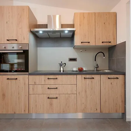 Lovor Villa Trogir